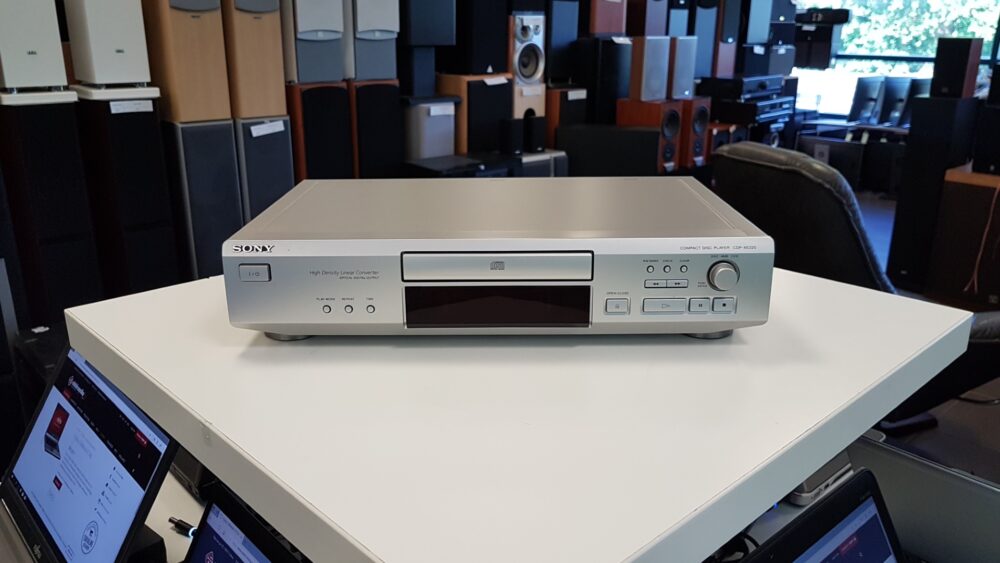 CD-проигрыватель Sony CDP-XE220