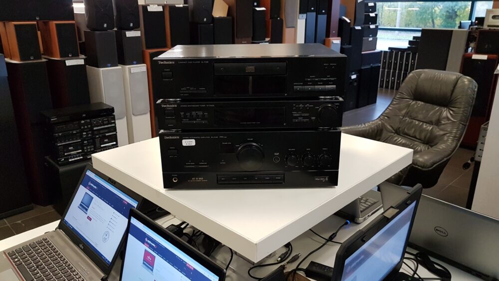 Ретро центр Technics