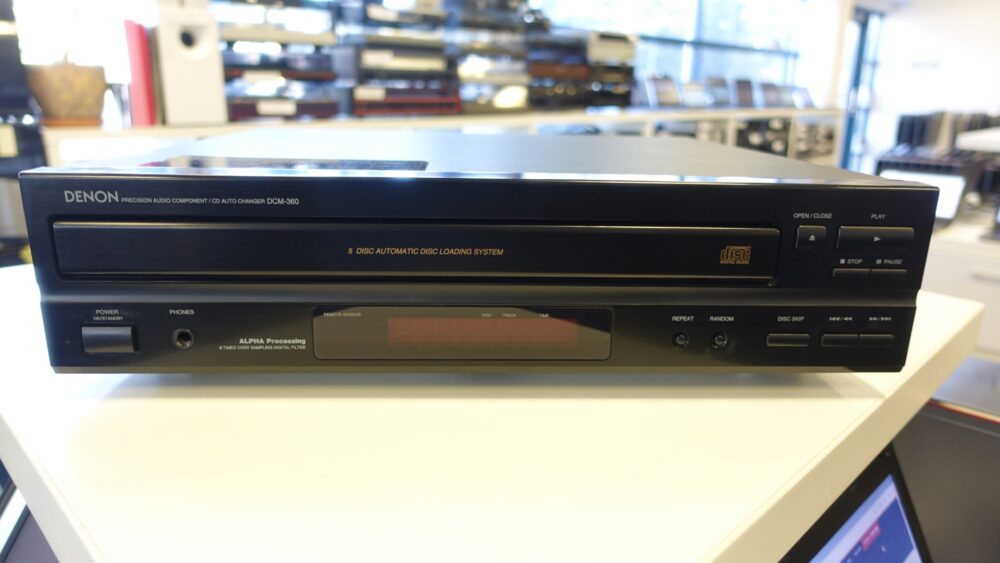 5 CD-проигрыватель Denon DCM-360