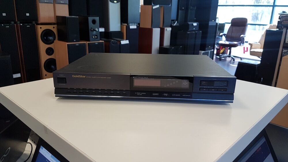 Тюнер Goldstar GST-9320