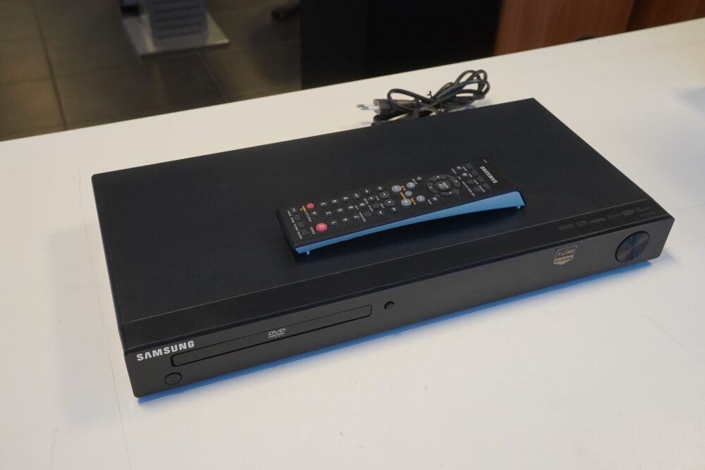 Samsung 1080p8 DVD-проигрыватель