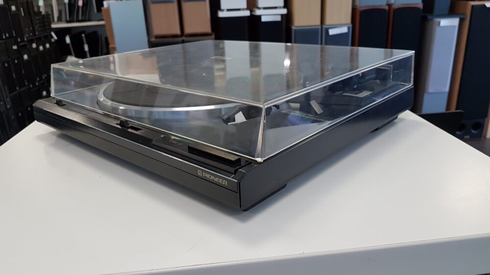 Проигрыватель виниловых пластинок Pioneer PL470
