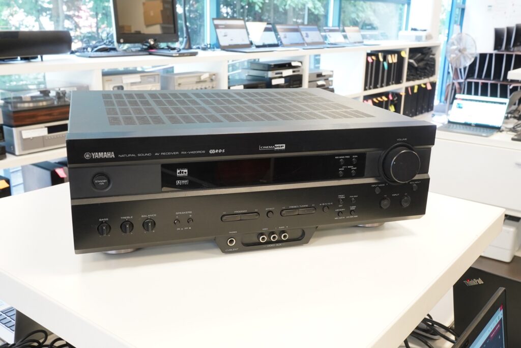5.1 ресивер домашнего кинотеатра Yamaha RX-V420RDS