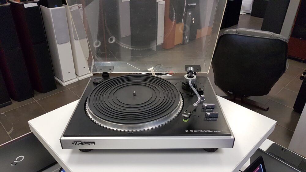 Проигрыватель виниловых пластинок JVC L-A11