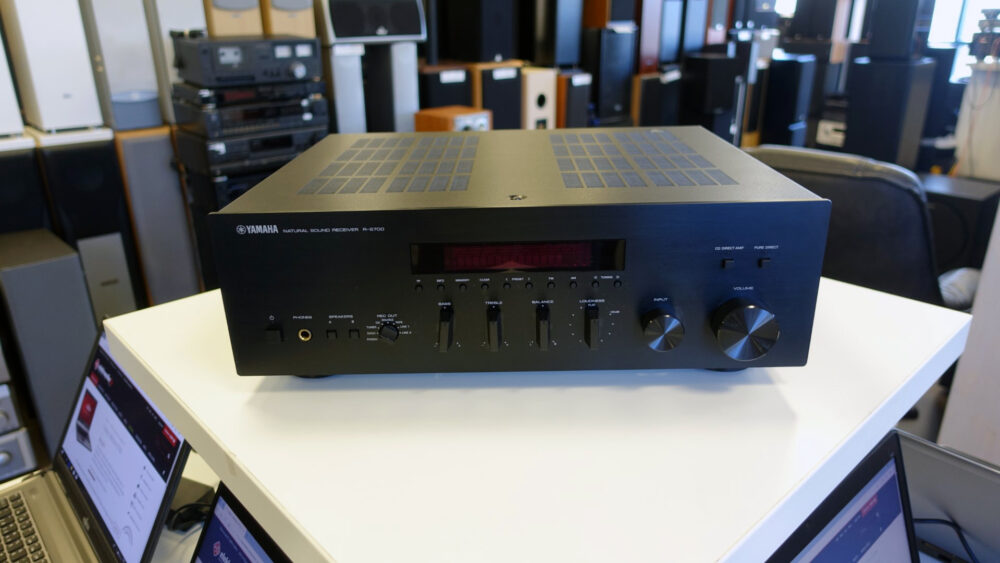 ресивер Yamaha R-S700