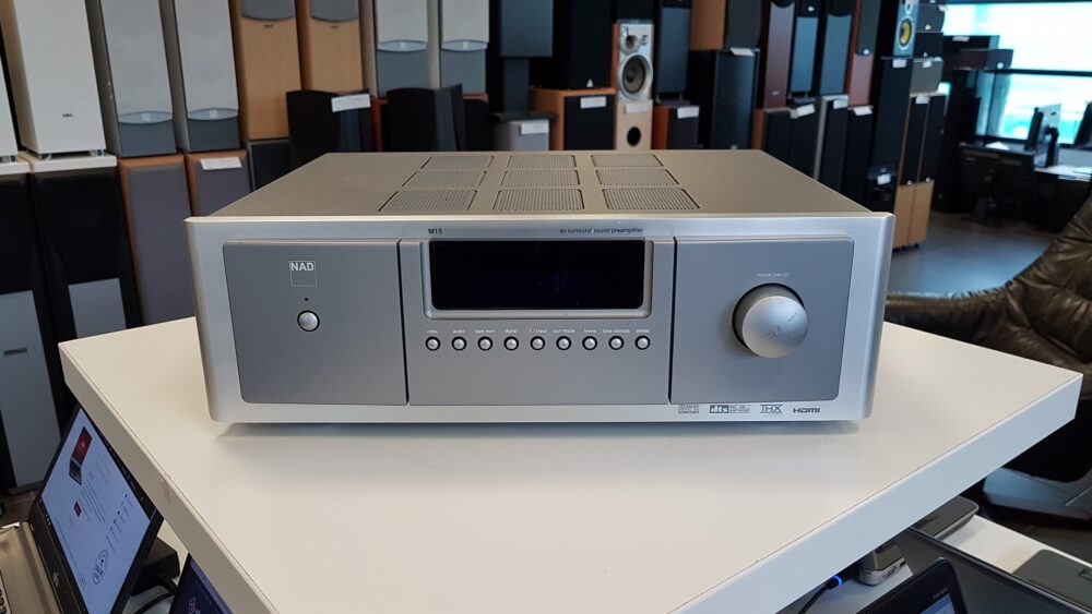 NAD M15 7.1 AV предусилитель