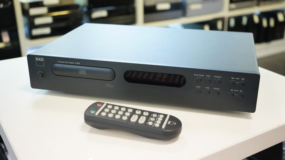 CD проигрыватель NAD C542