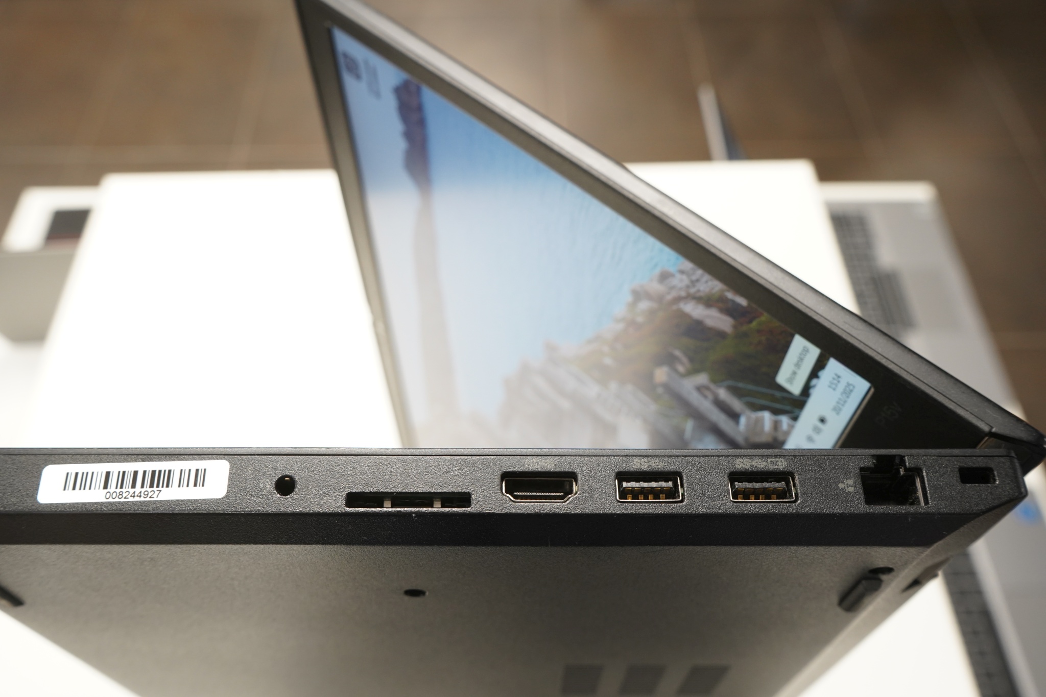 Lenovo Thinkpad P15v Gen 1 — изображение 4