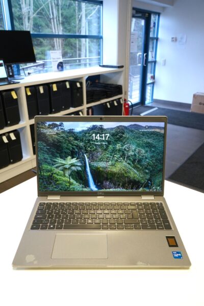 Dell Precision 3560 с дефектом