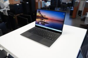 Dell XPS 13 7390 i7 Touch 4K