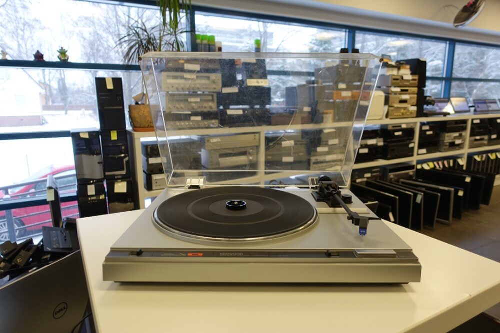 Проигрыватель виниловых пластинок Kenwood KD-21R